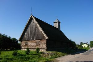 Kościół w Jarantowicach od strony wschodniej