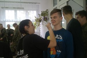 Otrzęsiny w Zespole Szkół we Wroniu1.jpg