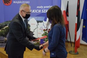 4. Uroczyste wręczenie nagród Starosty Wąbrzeskiego z okazji DEN