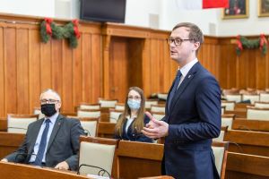 Podpisanie umowy na drugi odcinek trasy Stolno-Wąbrzeźno, fot. Szymon Zdziebło/tarantoga.pl dla UMWKPfoto_07