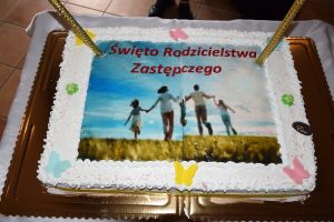 Zdjęcie przedstawiające tort