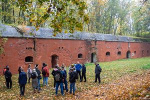 UCZNIOWIE ZSO POZNALI HISTORIE GRUDZ (4)