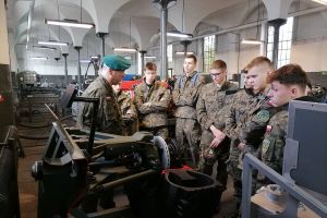 WYCIECZKA UCZNIÓW ZS DO CENTRUM LOGISTYKI (1)