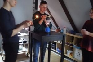 Uczniowie ZSO w "Centrum Chemii w Małej Skali" (10)