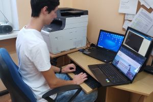 Uczniowie odbywający wakacyjny staż zawodowy (2)