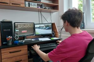 Uczniowie odbywający wakacyjny staż zawodowy (3)