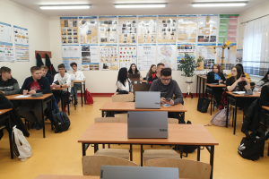 Nowy sprzęt komputerowy i multimedialny w ZS w Wąbrzeźnie (5)