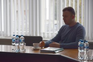 Spotkanie w starostwie z firmą wykonującą boiska (3)