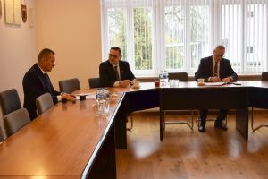 Podpisanie umowy na przebudowę drogi Trzcianek – Nowa Wieś Królewska (4)