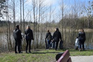 akcja zbierania śmieci przy jeziorach (4)