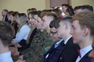 Uczestnicy zakończenia roku szkolnego maturzystow w ZS w Wąbrzeźnie (11)
