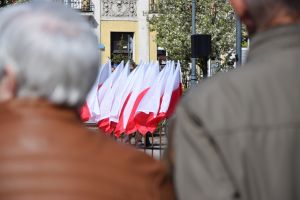 Uczestnicy obchodów narodowego swieta 3 maja (13)