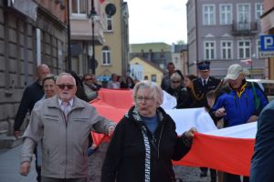 Uczestnicy obchodów narodowego swieta 3 maja (55)