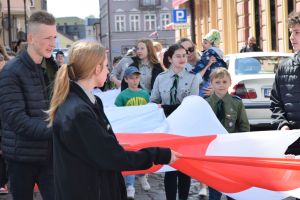 Uczestnicy obchodów narodowego swieta 3 maja (61)