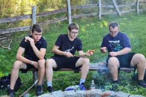 Uczniowie na wycieczki do nadleśnictwa Wronie (8)