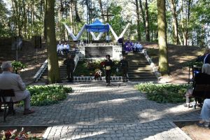 Msza święta przy pomniku w łopatkach (1)