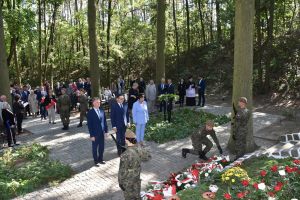 Msza święta przy pomniku w łopatkach (7)