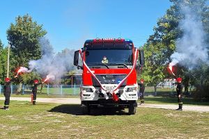Uroczyste przekazanie sprzętu w Kurkocinie (6)
