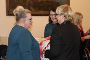Wąbrzeźno. Aleksandra Kurek przeszła na emeryturę (od prawej), Małgorzata Grzybek nowym dyrektorem MiPBP. Uroczystość w...