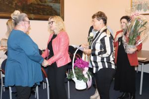 Wąbrzeźno. Aleksandra Kurek przeszła na emeryturę, Małgorzata Grzybek nowym dyrektorem MiPBP. Uroczystość w UM,8.11.2023 r.17