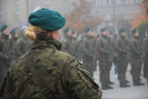 składanie kwiatów - 11 listopada