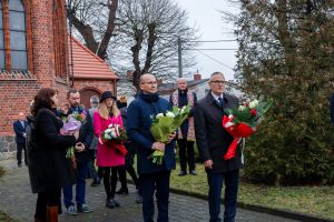 Uroczysta sesja Rady Miasta - nadanie parkowi przy Górze Zamkowej nazwy - Park pamięci Jana Różyckiego (7)