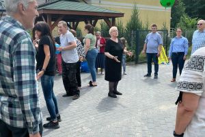 Spotkanie wychowanków pieczy zastępczej z uczestnikami  Środowiskowego Domu Samopomocy Oddział II we Wroniu