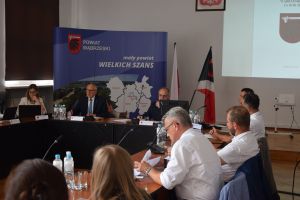 Radni na IV sesji VII kadencji Rady Powiatu w Wąbrzeźnie