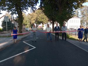 Uroczyste otwarcie ostatniego odcinka drogi powiatowej nr 1713C Książki-Kruszyny od km 2+300 do km 5+885 po przebudowie.