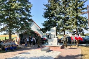 Uroczystość pod Pomnikiem w Kurkocinie (4)
