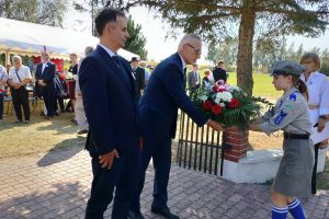 Uroczystość pod Pomnikiem w Kurkocinie (8)
