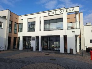 Budynek Miejskiej i Powiatowej Biblioteki Publicznej im. Witalisa Szlachcikowskiego w Wąbrzeźnie.
