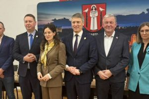 Moc Małych Społeczności (1)