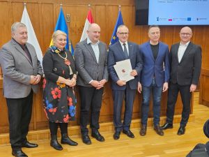 Wręczenie umów współfinansowanych z programu regionalnego Fundusze Europejskie dla Kujaw i Pomorza na lata 2021-2027.