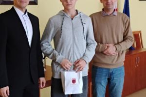 Konkurs wiedzy o samorządzie w Dębowej Łące (2)