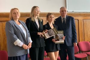 Uroczystość zakończenia roku maturzystów w Zespole Szkół Ogólnokształcących w Wąbrzeźnie