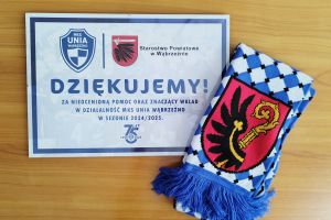Wręczenie podziękowań od MKS UNIA Wąbrzeźno podczas posiedzenia Zarządu Powiatu w dniu 18 czerwca 2025 r.