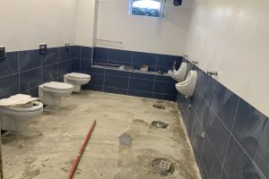 Fotorelacja z prac remontowych w Zespole Szkół Ogólnokształcących w Wąbrzeźnie