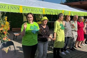Piknik Rodzinny i Przegląd Twórczości Osób Niepełnosprawnych "Razem w rutmie szczęścia" w DPS w Wąbrzeźnie