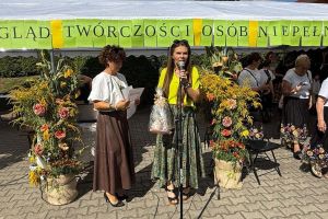 Piknik Rodzinny i Przegląd Twórczości Osób Niepełnosprawnych "Razem w rutmie szczęścia" w DPS w Wąbrzeźnie