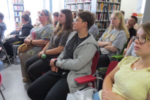 Narodowe Czytanie poezji Jana Kochanowskiego w wąbrzeskiej bibliotece