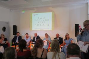 Narodowe Czytanie poezji Jana Kochanowskiego w wąbrzeskiej bibliotece