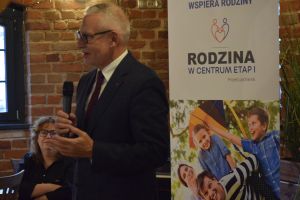 Uroczyste obchody Dnia Pracownika Socjalnego przez Powiatowe Centrum Pomocy Rodzinie w Wąbrzeźnie