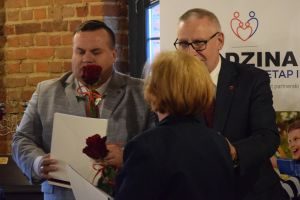 Uroczyste obchody Dnia Pracownika Socjalnego przez Powiatowe Centrum Pomocy Rodzinie w Wąbrzeźnie