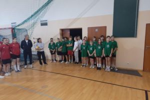 Powiatowe Igrzyska Dzieci w piłce siatkowej dziewcząt i chłopców