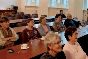 Spotkanie w starostwie pod nazwą „Kiedy głowa krzyczy STOP: relacje, które męczą, i uzależnienia, które obiecują reset”