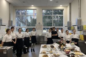 Konkurs kulinarny pod tytułem „Potrawy świąteczne” w Zespole Szkół w Wąbrzeźnie