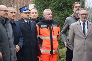 Uroczyste przekazanie nowoczesnego ambulansu dla wąbrzeskiego Zespołu Ratownictwa Medycznego