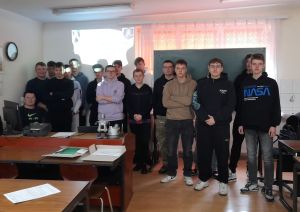 Uczniowie przystępujący do egzaminu końcowego umożliwiającego nabycie uprawnień SEP