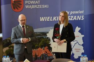 Państwowy Wojewódzki Inspektor Sanitarny Wojciech Koper i Państwowy Powiatowy Inspektor Sanitarny Małgorzata Szreter